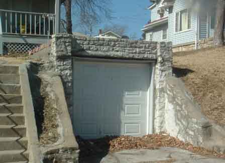 Ground Level Walking Surface (Top Of Garage) Has No Safety Rail